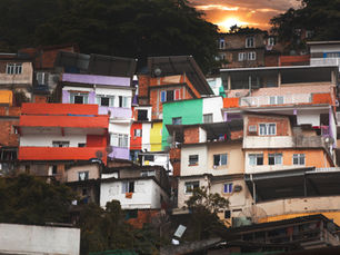 A CARTOMANTE E A CIDADE