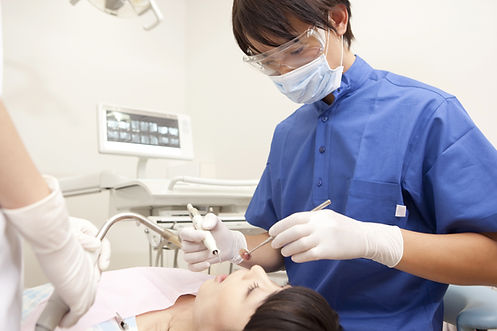 Dentiste au travail 2