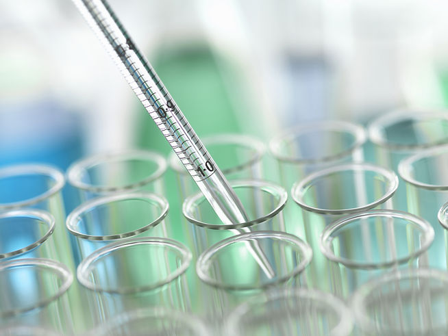 Kullanımda Laboratuvar Pipeti