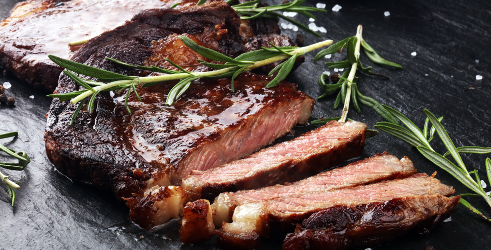Steak, bít tết ăn rất ngon với sốt trái bơ