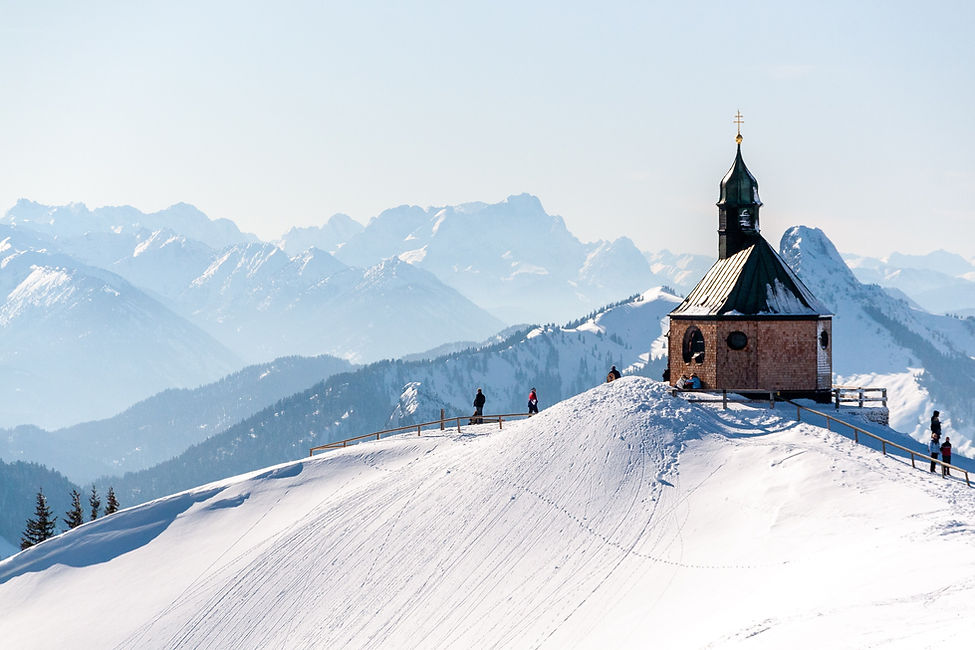 Église sur une montagne