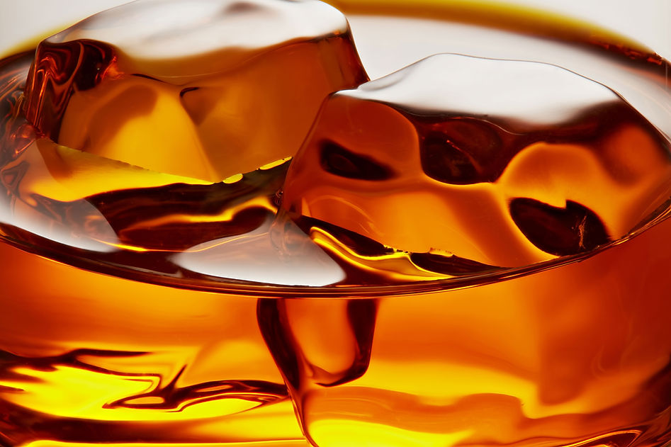 Primer plano de whisky ámbar