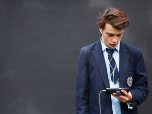 Is it time for Edinburgh schools to go smartphone-free?