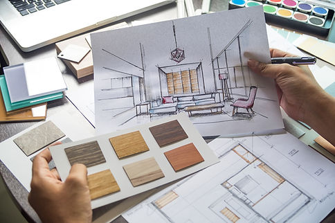 Designer d'intérieur au travail