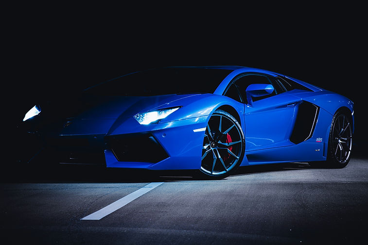 Voiture de luxe bleue
