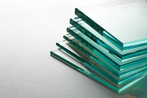 Glass factory produces clear glass of various thicknesses
