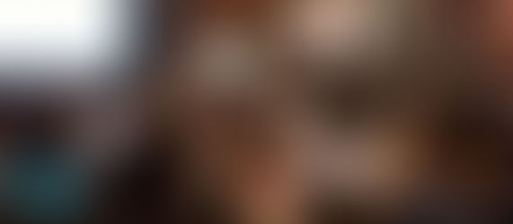 Conferencista hablando en un auditorio