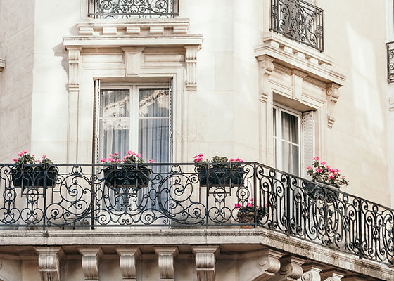 Balcon d'un immeuble parisien