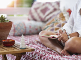 Achieving Hormonal Balance: A Holistic Approach for Busy Women