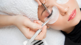 Lash Extensions Supplies: How to Choose Long-Lasting Products