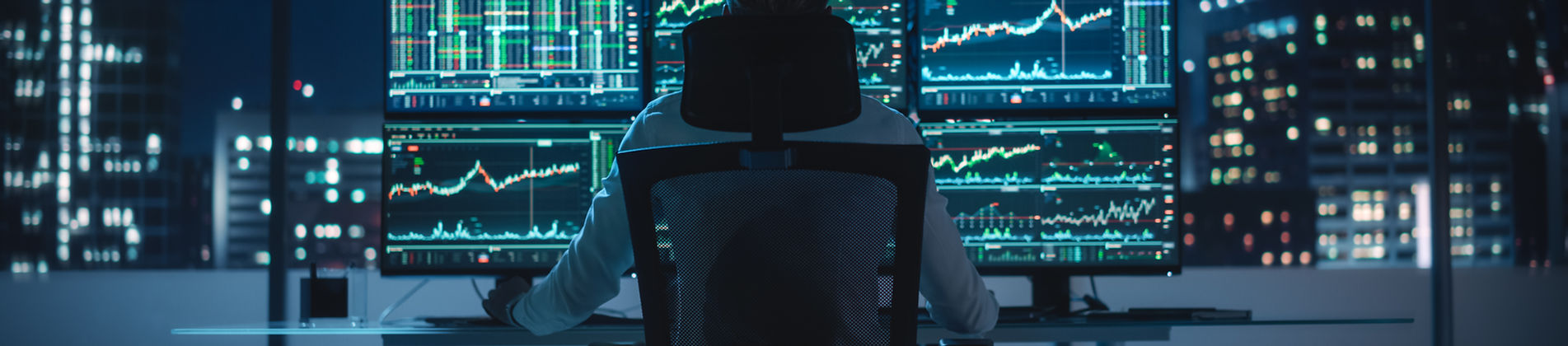 Trader à son poste de travail