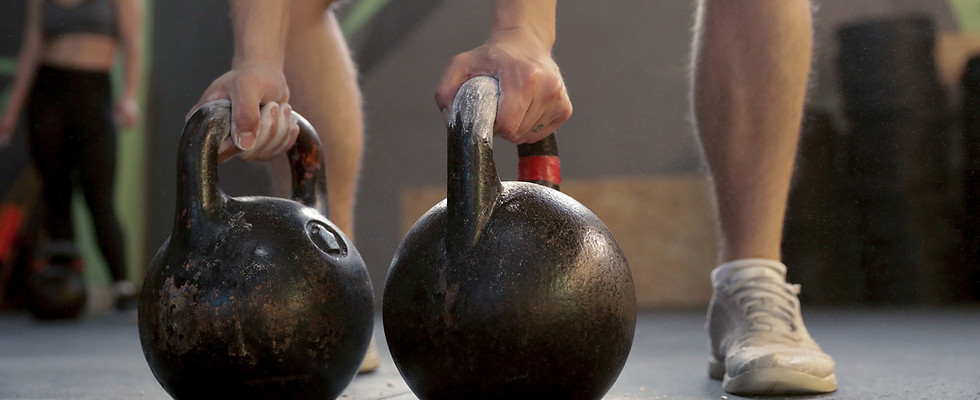 Podnoszenie Kettlebells