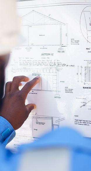 Inspection des plans de construction