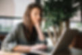 Ragazza che studia