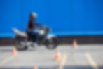 Scène d'entraînement à la moto