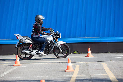 Escola de motociclismo
