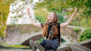 A woman practicing gratitude