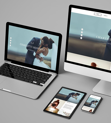 Responsives Webdesign: Darstellung von Webseiten auf verschiedenen Geräten, einschließlich Desktop, Tablet und Smartphone. Visuelle Darstellung der Anpassungsfähigkeit und Benutzerfreundlichkeit eines modernen Webdesigns.