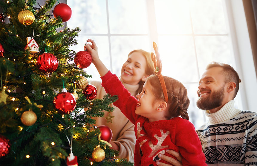 Decorating Christmas Tree 