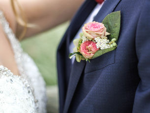5 Essential Questions Before Booking a Prom Limo Rental