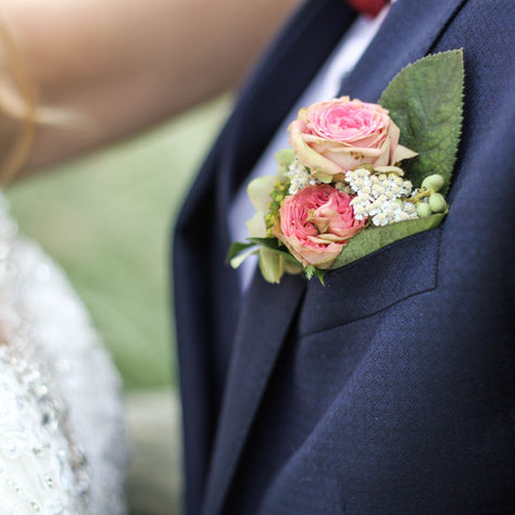 5 Essential Questions Before Booking a Prom Limo Rental