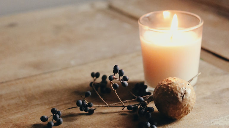 luxury scented wood wick candles. Plant based wax used only. non toxic, paraben free, phathales free