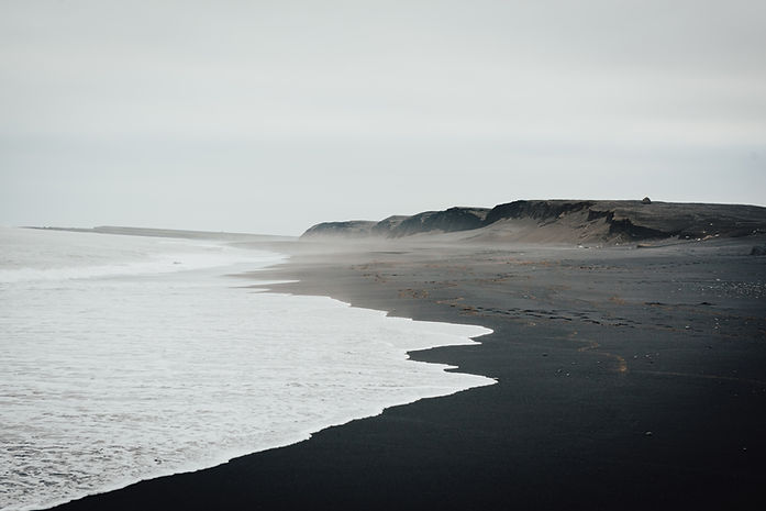 Playa de arena negra