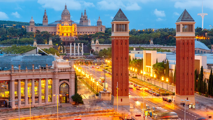 Barcelona luxury travel, Catalan wine tours, Barcelona Michelin-starred dining, gourmet tapas experiences, craft cocktail bars Barcelona