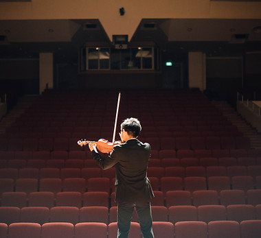 Violin Performer