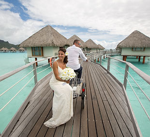 Scène de mariage sur la plage