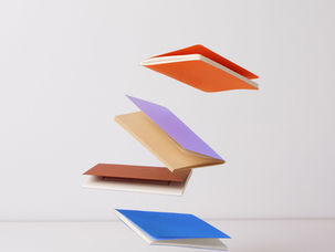 소송 당사자가 법원 감정 절차를 거치지 않고 개인적으로 의뢰하여 작성된 감정서를 법원에 증거로 제출한다면?