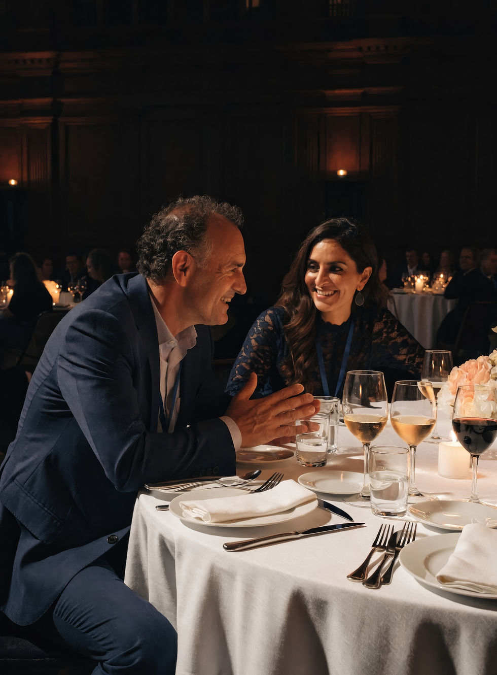 Conversa elegante durante o jantar