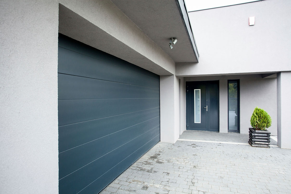 House with the garage
