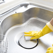 Waschbecken putzen