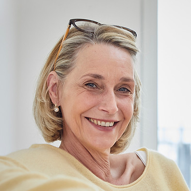 Femme senior souriante