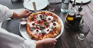 Pizza recién horneado