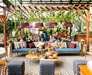 Décoration colorée du salon extérieur