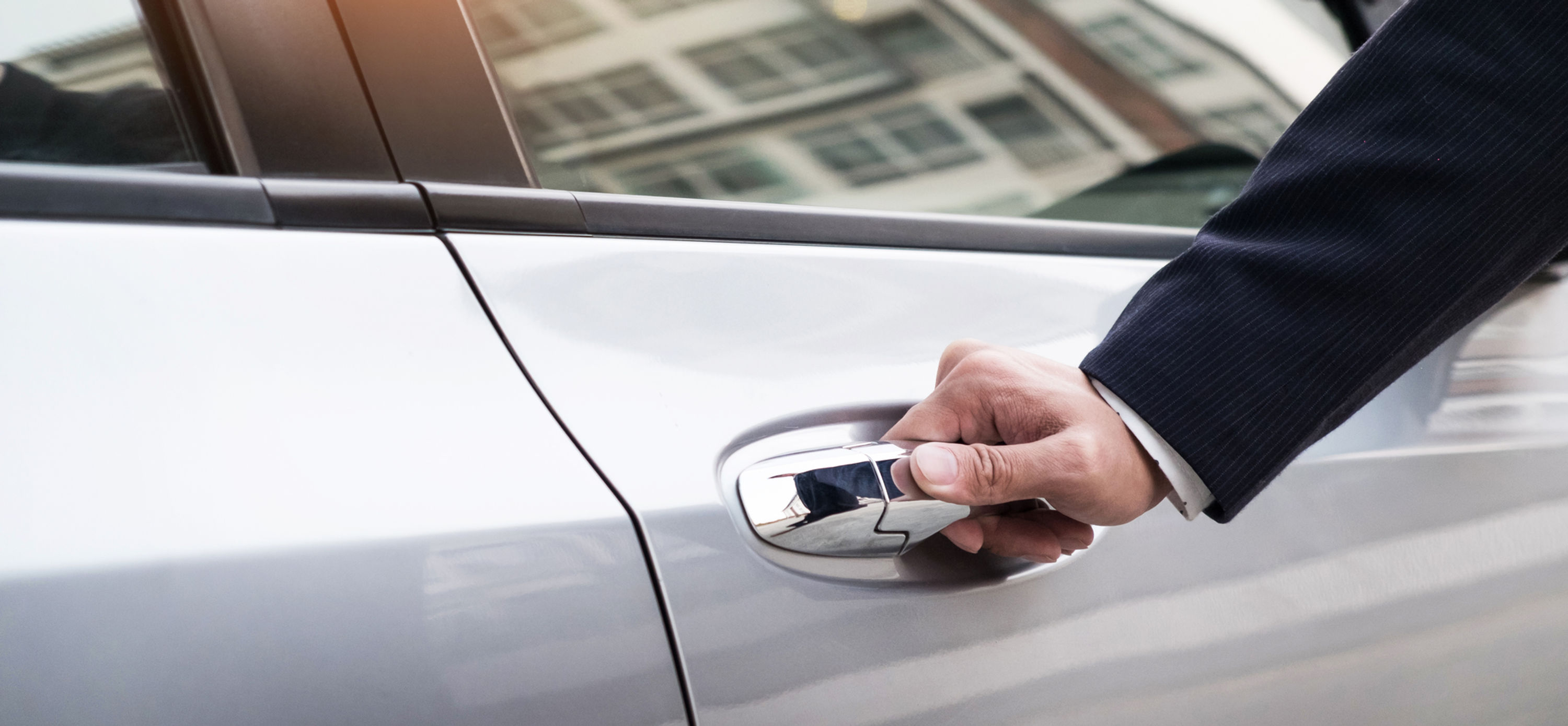 Luxury Shuttle - Eau Claire to/from MSP Airport