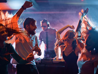 A Guide to the Unforgettable Wedding Dance Reception: Creating Magical Moments on the Dance Floor