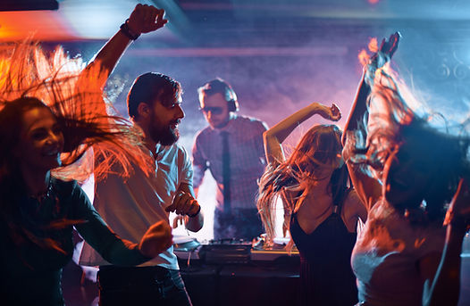Kaos Roadshow - Disco roadshow - picture of DJ and people dancing