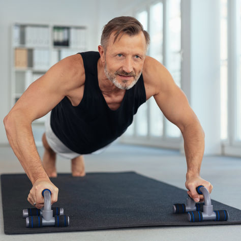 Equilíbrio Hormonal e Longevidade Depois dos 40: o que realmente muda no seu corpo (e o que fazer com isso)