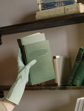 Aufräumen von grünen Büchern