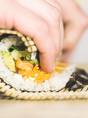 Hacer sushi roll