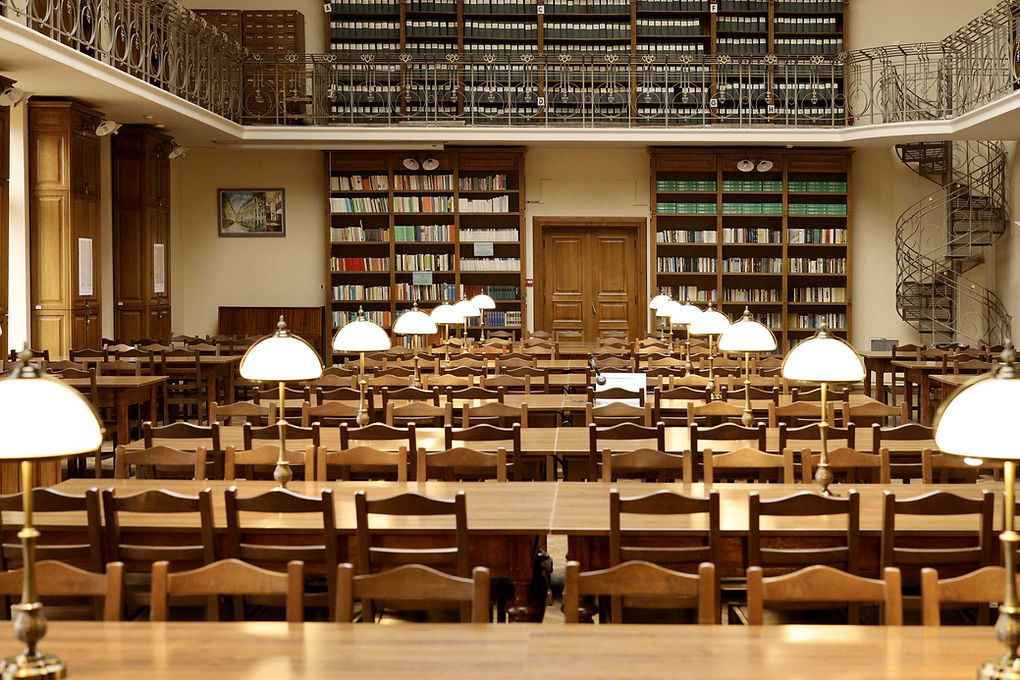 Kütüphane Okuma Odası