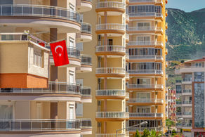 İstanbul, Türkiye'de gayrimenkule (dairelere) yatırım yapmanın artıları ve eksileri nelerdir?