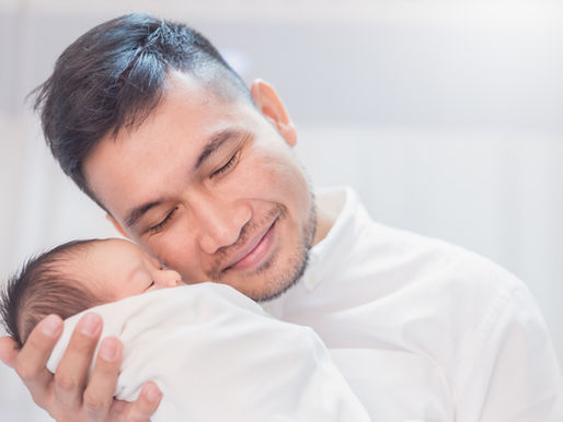 Com que frequência meu bebê recém-nascido deve fazer cocô?