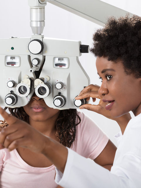 How to Choose the Right Optometrist for Your Vision Needs