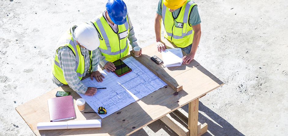 Architecte sur chantier