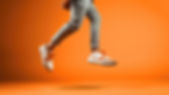 Springen in sneakers