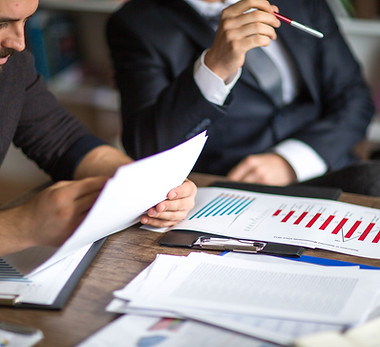 Überprüfung von Berichten am Schreibtisch